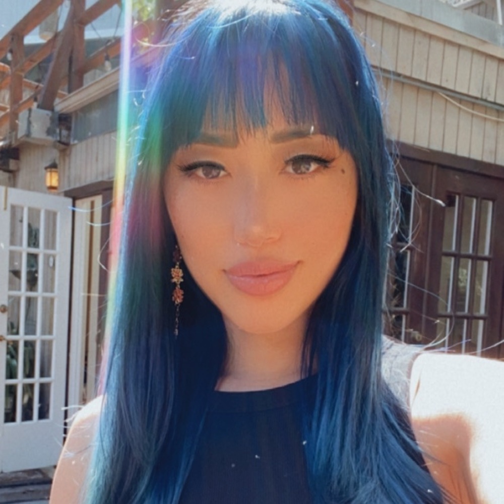 Meet your Posher, Val